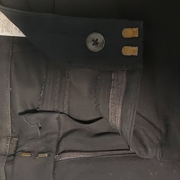 2 pairs of Old Navy Pixie pants - Picture 4 of 7